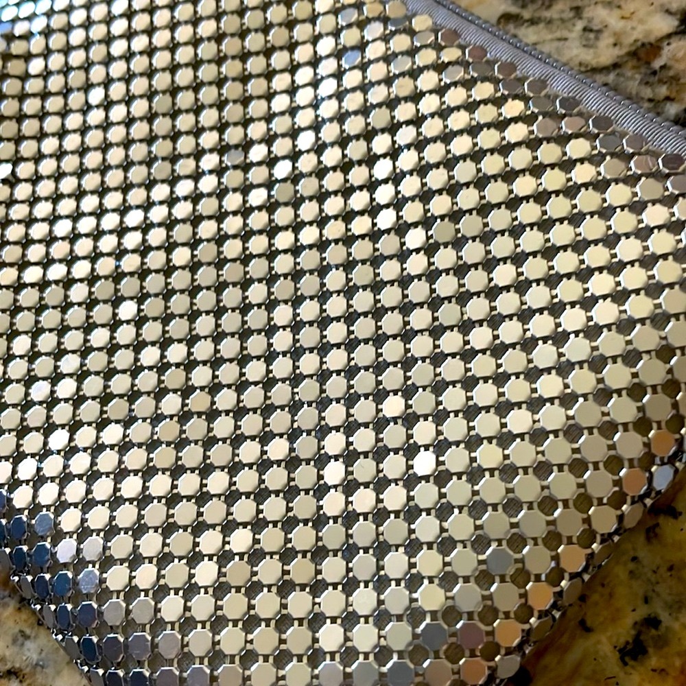 Silver Mesh Clutch with Bangle handle - Picture 5 of 11
